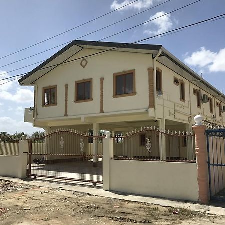 Studio 27 Inn Piarco Exterior photo