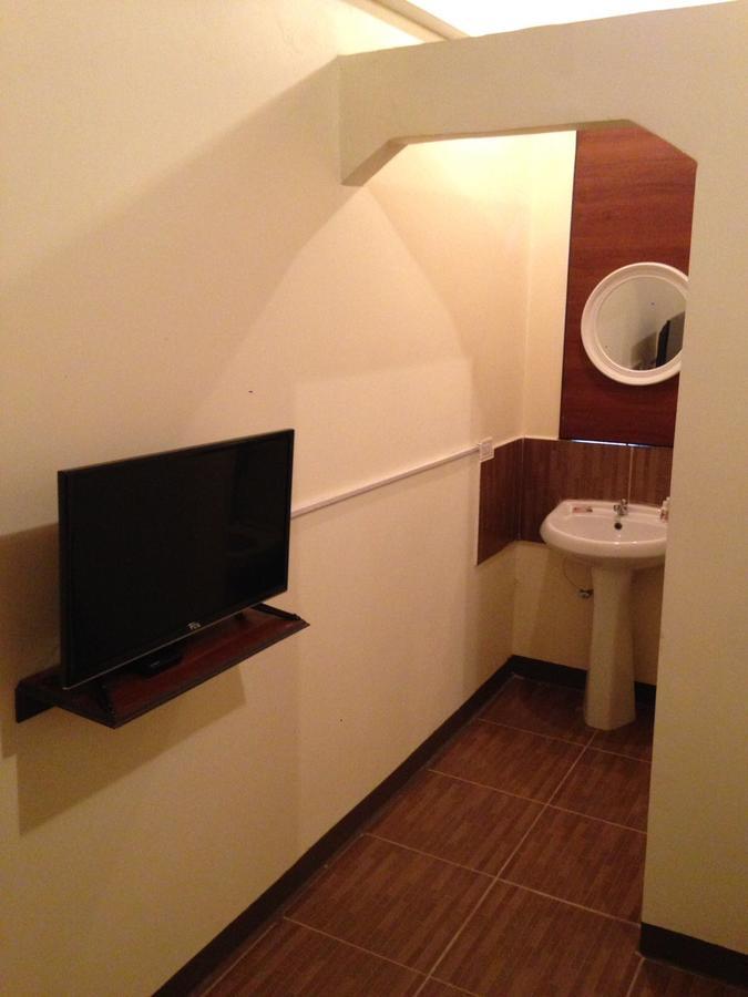 Studio 27 Inn Piarco Exterior photo